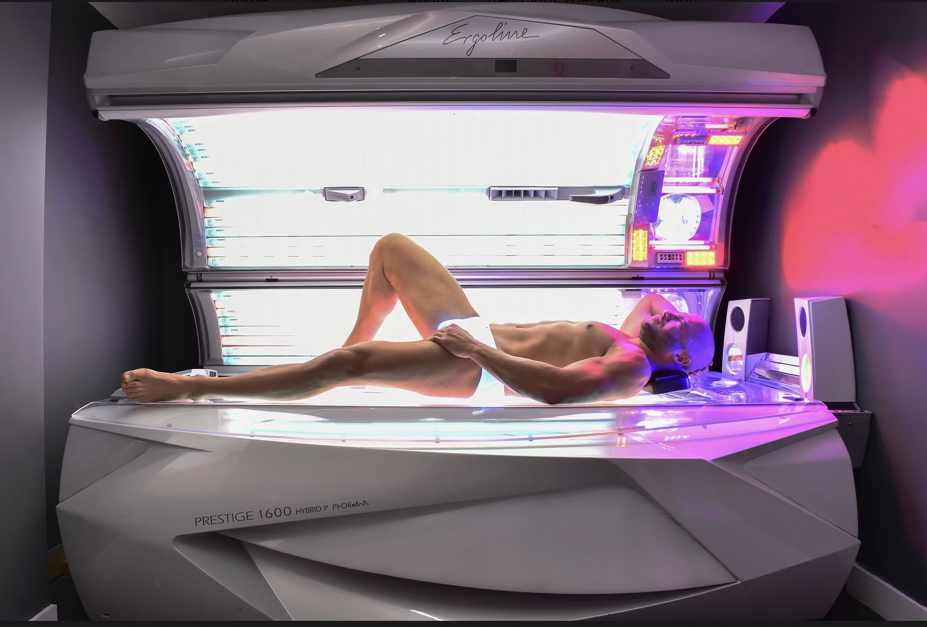 The Prestige 1600 hybrid sunbed in a private room
